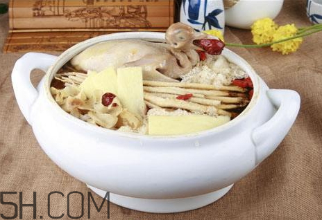 鴿子湯用熱水還是冷水 鴿子湯冷水下還是熱水 鴿子湯用熱水還是冷水 鴿子湯冷水下還是熱水