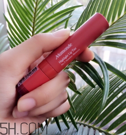 番茄色口紅顯白嗎？番茄色口紅好看嗎？