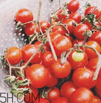 番茄色口紅顯白嗎？番茄色口紅好看嗎？