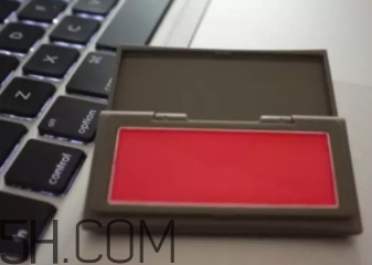 番茄色口紅顯白嗎？番茄色口紅好看嗎？