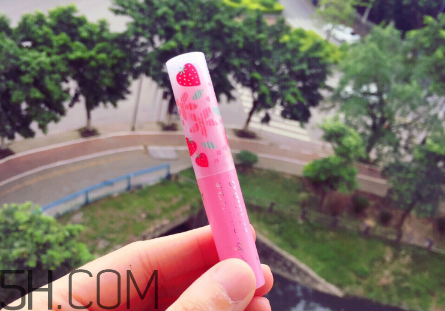 mistine變色草莓唇膏好用嗎？mistine變色草莓唇膏多少錢？