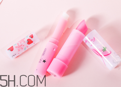 mistine草莓唇膏要不要卸妝？mistine草莓變色唇膏原理