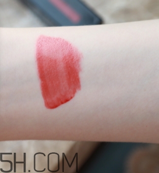 ysl黑管鏡面唇釉416真假辨別 ysl黑管鏡面唇釉416真假辨別