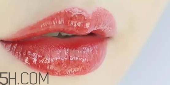 ysl黑管鏡面唇釉416真假辨別 ysl黑管鏡面唇釉416真假辨別