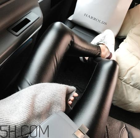 皮褲長(zhǎng)霉了怎么辦？皮褲發(fā)霉怎么清洗？