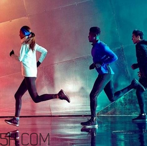 under armour安德瑪智能溫控跑鞋多少錢_在哪買？