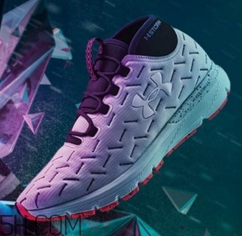 under armour安德瑪智能溫控跑鞋多少錢_在哪買？