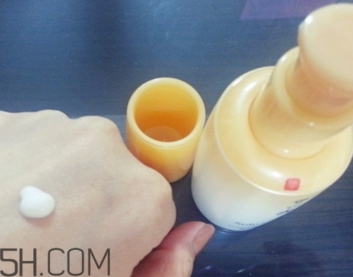 赫蓮娜悅活新生眼部修護(hù)精華乳好用嗎 雪花秀眼霜成分表 赫蓮娜悅活新生眼部修護(hù)精華乳好用嗎 雪花秀眼霜成分表