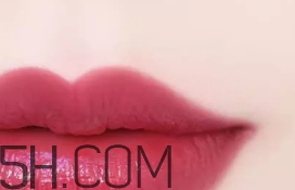 伊蒂之屋瓷光金管口紅怎么樣？愛麗小屋金管口紅好看嗎