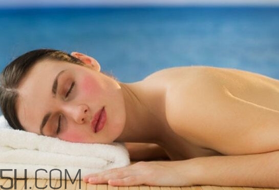 冬天裸睡好嗎？冬天裸睡有什么好處和壞處