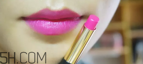 mistine羽翼口紅哪個(gè)色最火？mistine口紅在泰國賣多少錢？