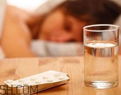 安眠藥吃多少會(huì)昏睡？安眠藥吃一片能叫醒嗎