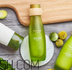 一葉子鮮補(bǔ)水柔膚水怎么樣？一葉子鮮補(bǔ)水柔膚水好用嗎？