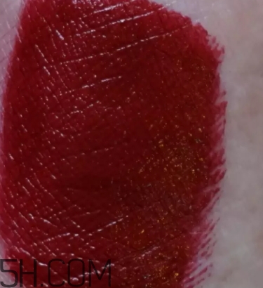 阿瑪尼紅管201多少錢？阿瑪尼紅管201停產(chǎn)了嗎？