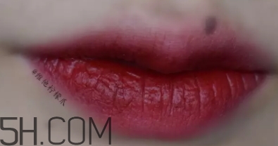 阿瑪尼紅管201多少錢？阿瑪尼紅管201停產(chǎn)了嗎？