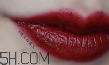 阿瑪尼紅管201多少錢？阿瑪尼紅管201停產(chǎn)了嗎？