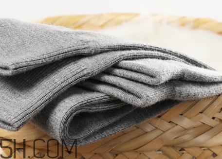 羊毛褲會(huì)起球嗎？羊毛褲起球怎么辦？