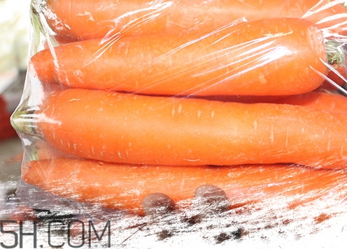 紅蘿卜的營養(yǎng)價(jià)值_紅蘿卜的功效與作用及食用方法