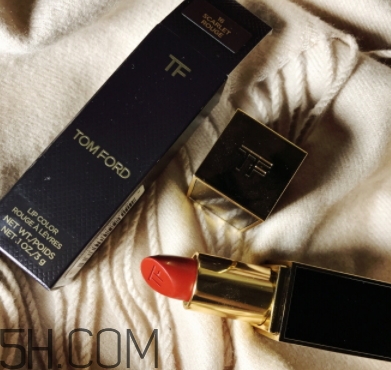 迪奧740和tf16像嗎？dior漆光唇釉740和tf16試色對(duì)比