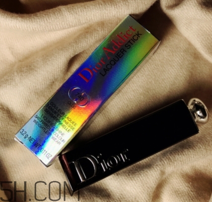 迪奧740和tf16像嗎？dior漆光唇釉740和tf16試色對(duì)比