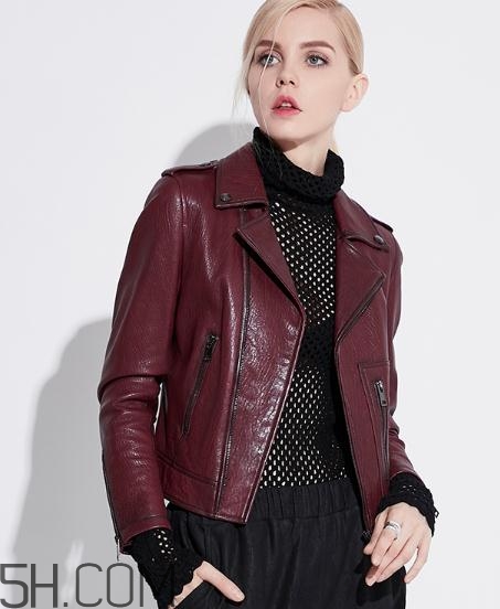 羊皮皮衣皺了怎么辦？羊皮衣服可以熨燙嗎？