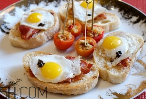 鵪鶉蛋和蝦能一起吃嗎 鵪鶉蛋可以和蝦一起吃嗎 鵪鶉蛋和蝦能一起吃嗎 鵪鶉蛋可以和蝦一起吃嗎