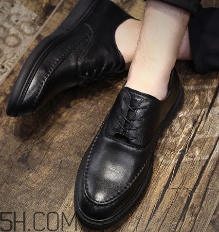 牛皮鞋子臟了怎么清洗？牛皮鞋子怎么清洗表面？