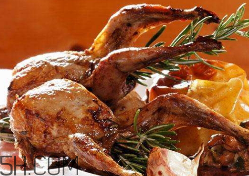 鵪鶉肉為什么沒人吃 鵪鶉肉好吃嗎 鵪鶉肉為什么沒人吃 鵪鶉肉好吃嗎