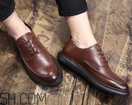 牛皮鞋子磨腳怎么處理？牛皮鞋太硬怎么弄軟化？