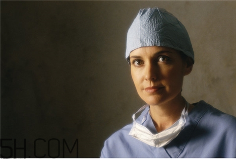 骨折可以喝可樂嗎？骨折可以喝老酒嗎？