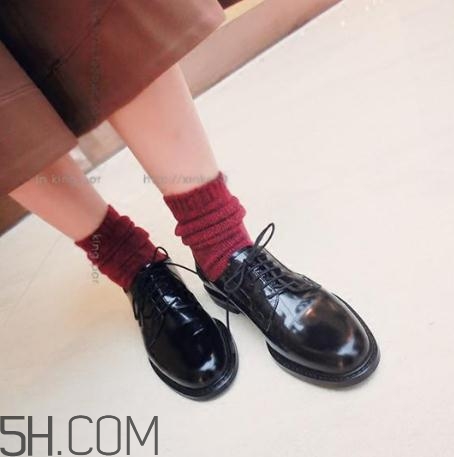 漆皮鞋劃痕怎樣處理？漆皮皮鞋劃痕怎么修復(fù)？