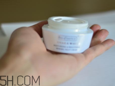 凱伊秀煥亮晚霜多少錢？凱伊秀煥亮晚霜好用嗎？