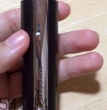 紀(jì)梵希306和tf16一樣嗎？紀(jì)梵希306和tf16試色對(duì)比