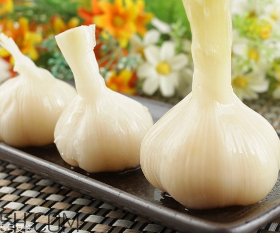 腌糖蒜發(fā)綠是怎么回事？老蒜能腌糖蒜嗎