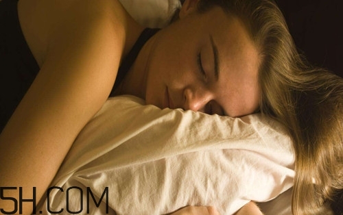 整晚睡不著怎么辦？如何快速進(jìn)入睡眠狀態(tài)？