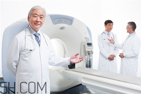 骨折需要打消炎針嗎？骨折打石膏多久能拆？