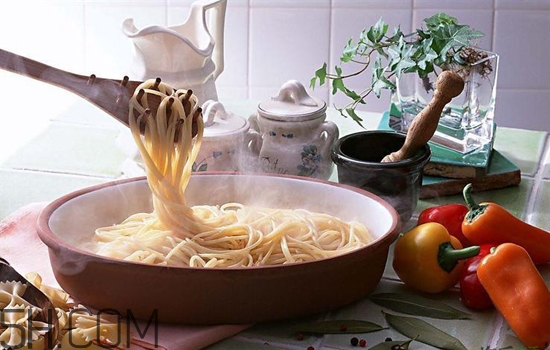 為什么冬天會(huì)發(fā)胖？如何安全有效地減肥？