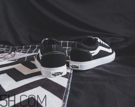 板鞋可以用來跑步嗎？板鞋可以打籃球嗎？