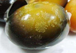 松花蛋為什么有松花？松花蛋是降火的嗎