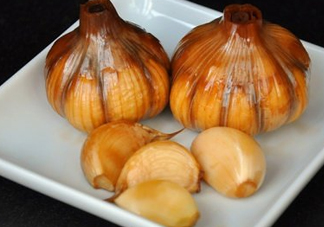 腌糖蒜發(fā)綠是怎么回事？老蒜能腌糖蒜嗎