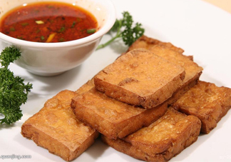 臭豆腐是誰(shuí)發(fā)明的？臭豆腐是哪里的特產(chǎn)