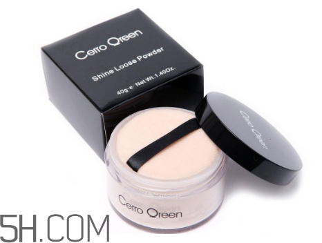 夏天怎么補涂定妝粉？定妝粉定妝的使用方法