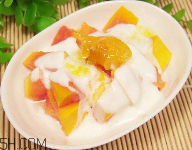 酸奶什么時候喝最好？睡前喝酸奶好還是牛奶好？