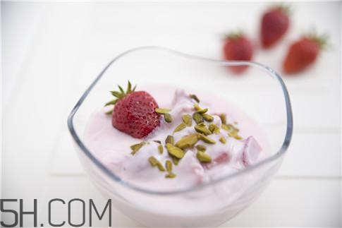 什么樣的人比較適合喝酸奶？酸奶喝多了會上火嗎？