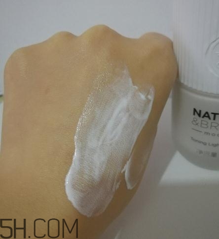 春紀(jì)素顏乳怎么用？春紀(jì)素顏乳使用方法