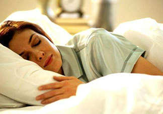 女人說(shuō)失眠暗示什么？女生說(shuō)失眠怎么回答