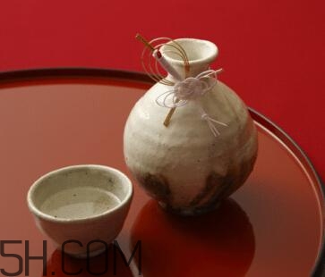 什么時候喝藥酒比較好？喝藥酒有什么禁忌？