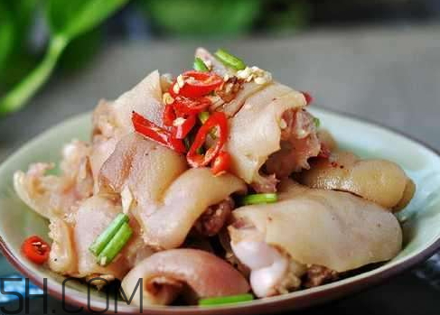 一個(gè)豬蹄多少克 一個(gè)豬蹄多少斤