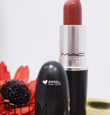 mac小辣椒適合黃皮嗎？mac小辣椒口紅顯白嗎？