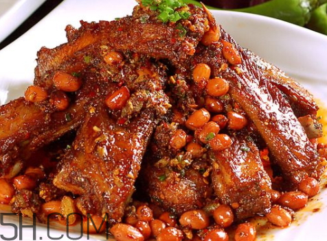 排骨發(fā)綠還能吃嗎 排骨發(fā)綠怎么回事 排骨發(fā)綠還能吃嗎 排骨發(fā)綠怎么回事